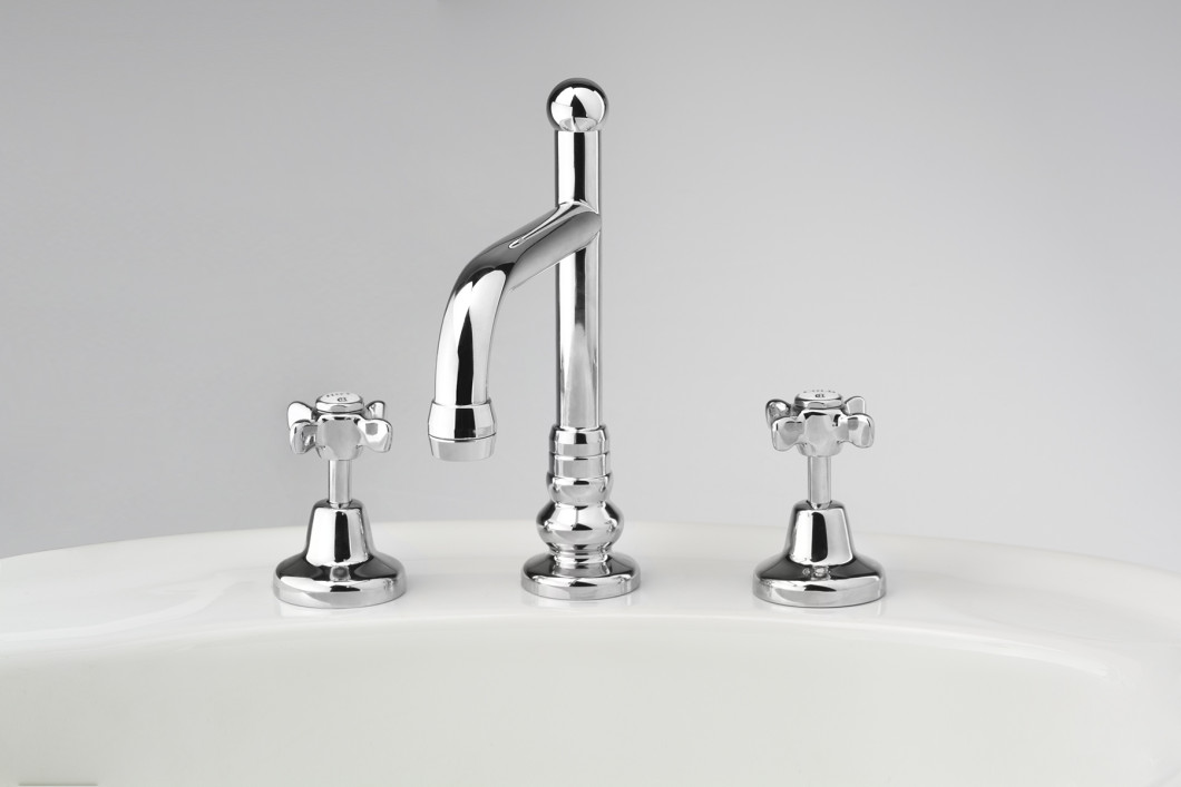 Photo: HE4055 in Chrome Plate (CP) finish