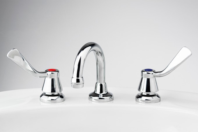 Photo: CL4511 in Chrome Plate (CP) finish with 115mm Levers