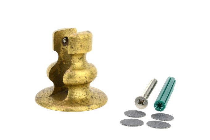 Photo: HE7098 in Raw Brass (RB) finish - colours will vary for this item in this finish