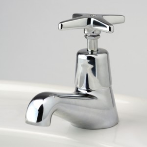 Photo: BA3085 in Chrome Plate (CP) finish, shown with Cold handle