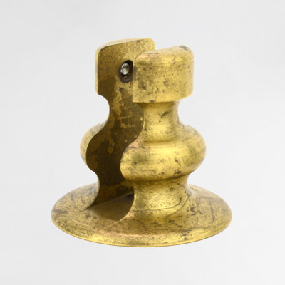 Photo: HE7098 in Raw Brass (RB) finish - colours will vary for this item in this finish