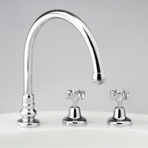 Heritage Hostess Sink Set with Swivel Gooseneck Outlet