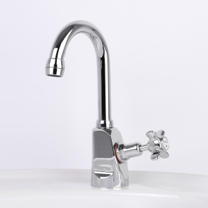 Heritage Drinking Water Pillar Tap with Swivel Gooseneck Outlet