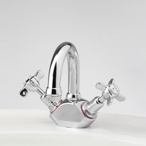 Heritage Basin Duo Mixer with Swivel Gooseneck Outlet