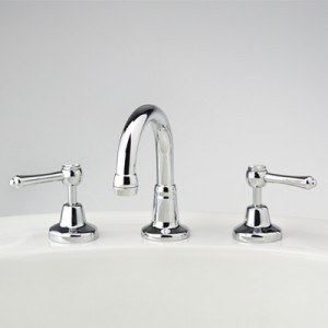 Roulette Lever Basin Set with Swivel Gooseneck Outlet