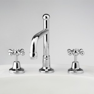 Roulette Basin Set with Swivel Victor Outlet