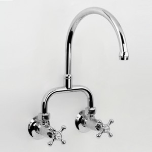 Roulette Exposed Wall Sink Set with Gooseneck Outlet