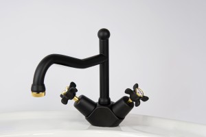 Photo: BA1519 in Matte Black with Antique Brass trim (MA) finish