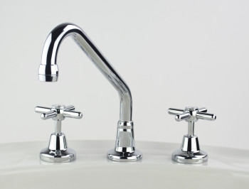 Photo: RU4338 in Chrome Plate (CP) finish with Roulette Capstan Handles (RCN)