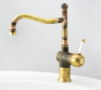 Photo: CB7000-RL-LOA in Raw Brass (RB) finish with White Lever Insert (LCNS)