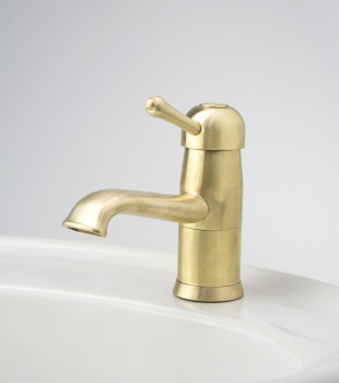 Photo: EY5201 in Lea Wheeled Brass (LW) finish