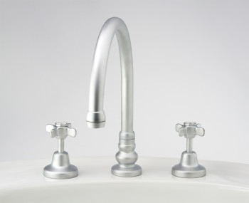 Photo: HE4318 in Satin Chrome Plate (SCP) finish