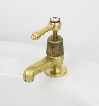 Photo: RL0583 in Raw Brass (RB) finish
